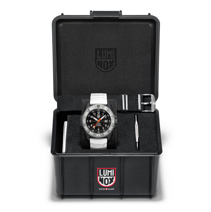 Luminox Land (XL.3359.SET)