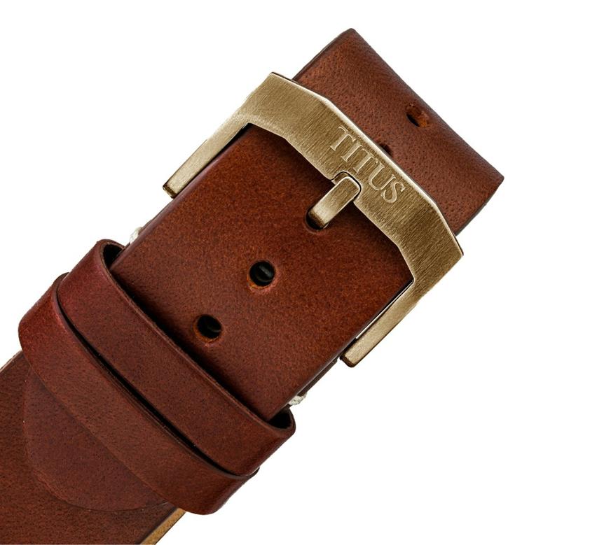 Valor三針日期顯示自動機械皮革腕錶 (W06-03250-015)