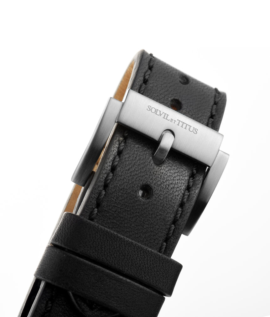 Saber計時石英皮革腕錶 (W06-03286-006)