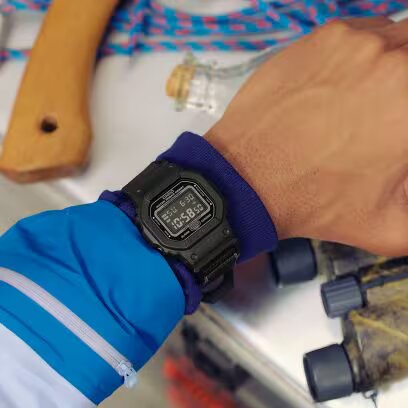 CASIO G-SHOCK (DW-5600MNC-1)