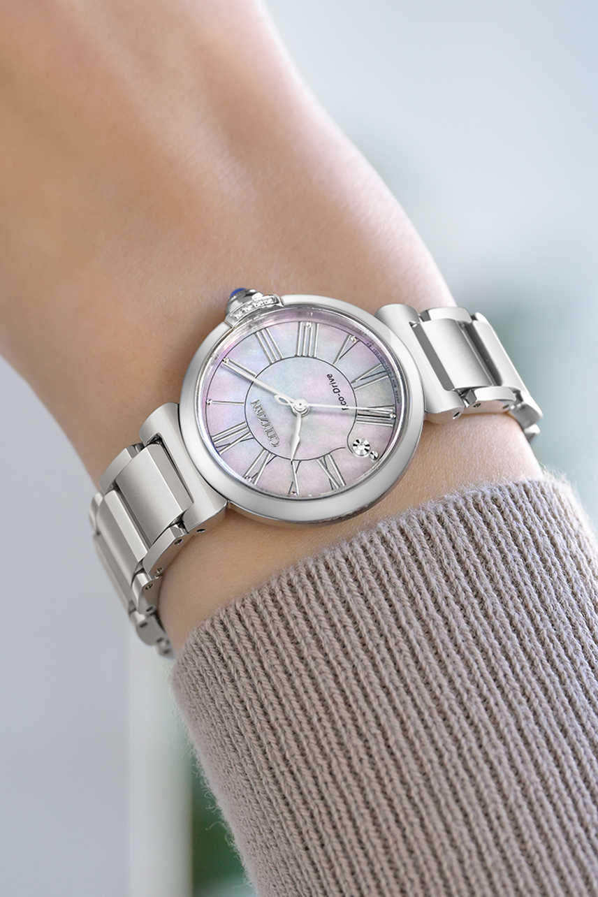 Citizen L Collection (EM1060-87Y)
