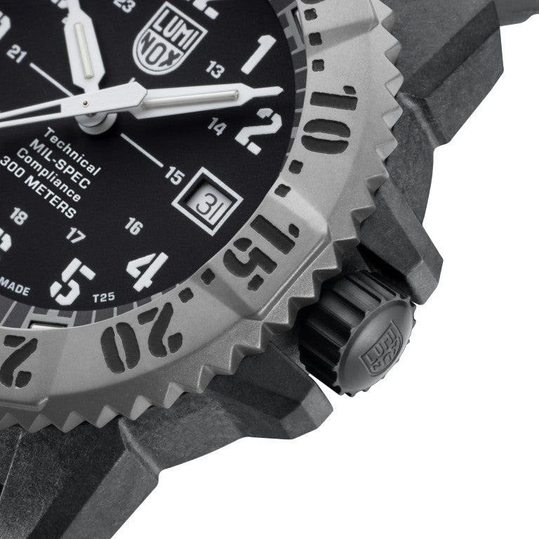 Luminox Land (XL.3351.2)