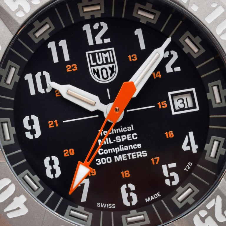 Luminox Land (XL.3359.SET)