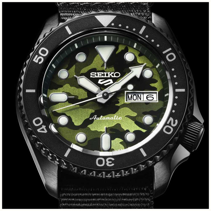 Seiko 5 Sports (SRPJ37K1)